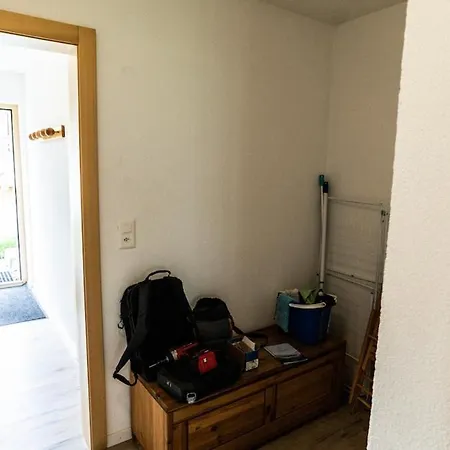 Hendema, Apartamento